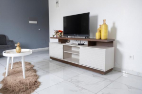 Palmarejo Gem: 2-bdr apt near Praça center - LCGR